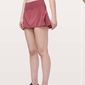 Lululemon Play off Pleats NWOT size 8